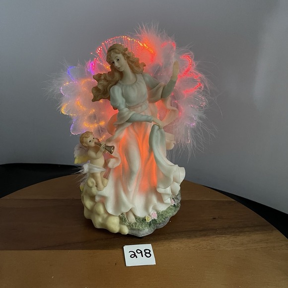 Angel  With Feather Fiber Optic Lights Up And Plays Hark The Herald Angels Sing - Picture 5 of 8